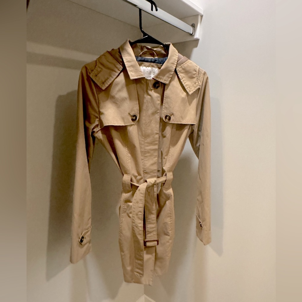 Women’s trench coat